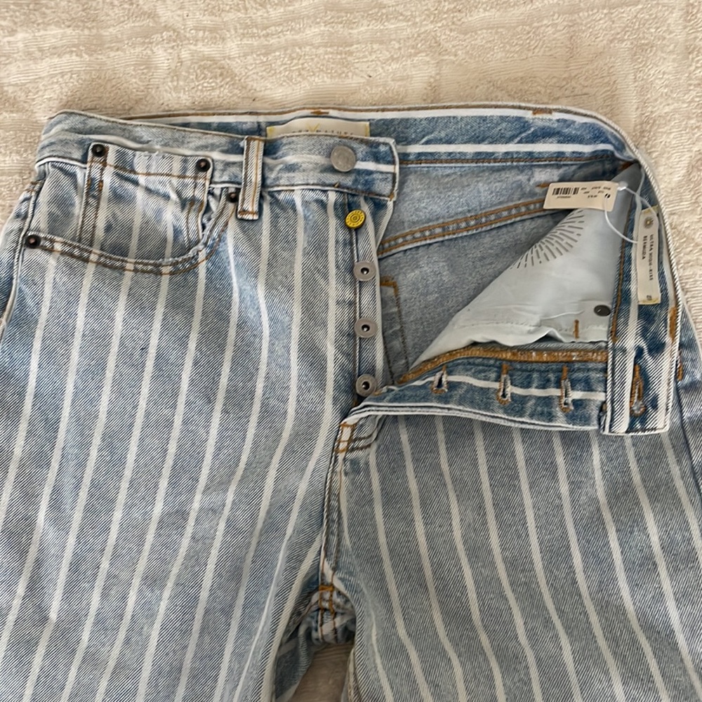 NWT High Rise Bermuda Short - Picture 4 of 4